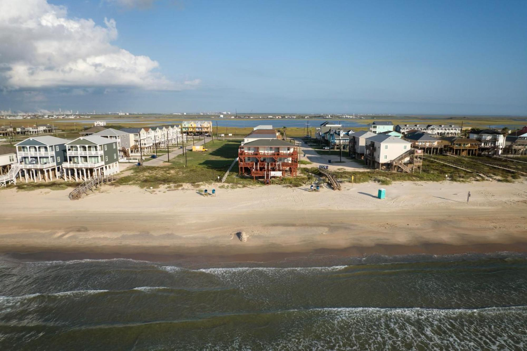 Unobstructed Oceanfront Sea Turtle Unit 2 Beach Pad! Surfside Beach Buitenkant foto