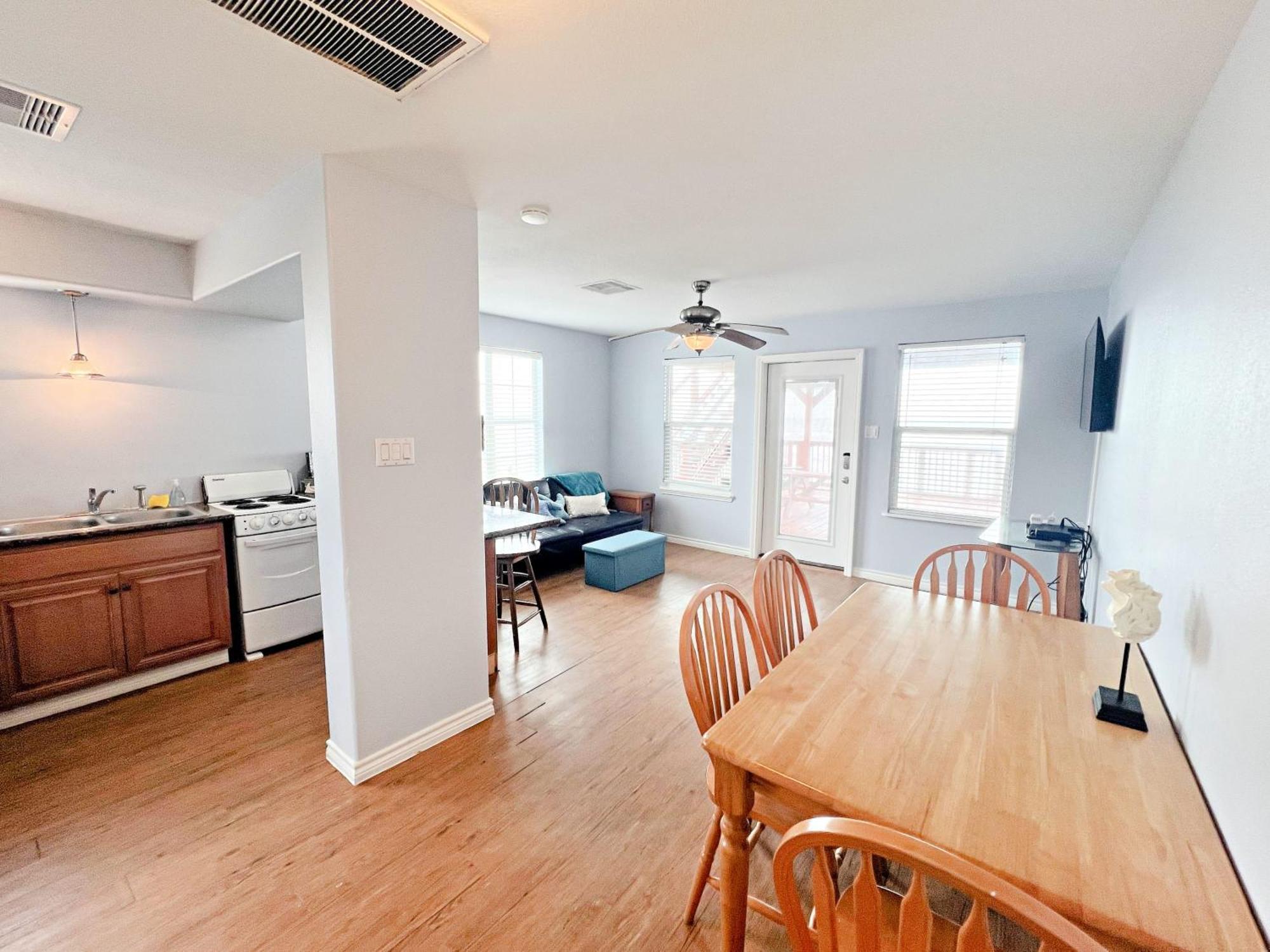 Unobstructed Oceanfront Sea Turtle Unit 2 Beach Pad! Surfside Beach Buitenkant foto